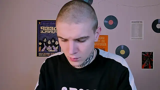 Snapshot of drew_soft_ chatting on 5, 12, 2025 drew soft online show from 5, 12, 2025