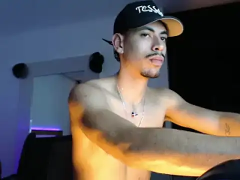 Snapshot of Da_usma00 chatting on 28, 11, 2025 Da usma00 online show from 28, 11, 2025