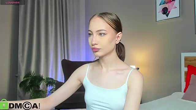 Snapshot of lally_cute chatting on 5, 12, 2025 lally cute online show from 5, 12, 2025