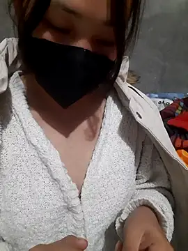 Snapshot of mai-mai-97 chatting on 3, 12, 2025 mai-mai-97 online show from 3, 12, 2025