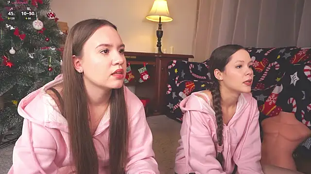 Snapshot of VirginiaRowe chatting on 14, 12, 2025 VirginiaRowe online show from 14, 12, 2025