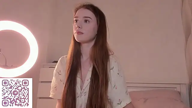 Snapshot of AmyForYouu chatting on 2, 12, 2025 AmyForYouu online show from 2, 12, 2025