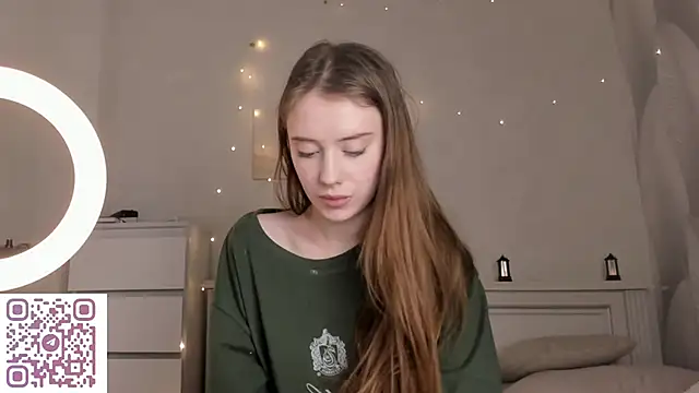 Snapshot of AmyForYouu chatting on 13, 12, 2025 AmyForYouu online show from 13, 12, 2025