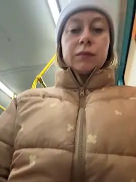 Brooke lover online show from 5, 4, 2026