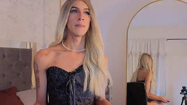 megan lenon online show from 23, 4, 2026