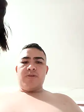 Snapshot of culona2417 chatting on 13, 12, 2025 culona2417 online show from 13, 12, 2025