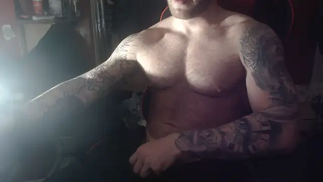Snapshot of kiltedbody chatting on 16, 12, 2025 kiltedbody online show from 16, 12, 2025