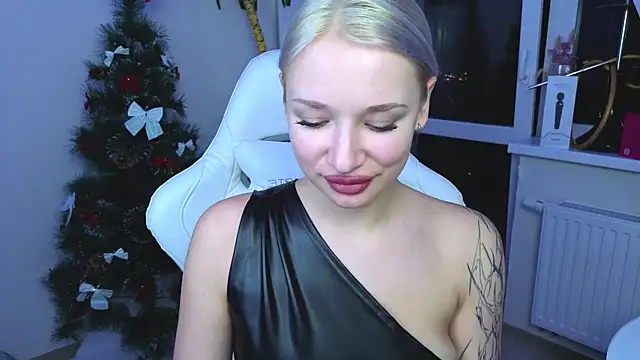 Snapshot of MistyXnight chatting on 5, 12, 2025 MistyXnight online show from 5, 12, 2025