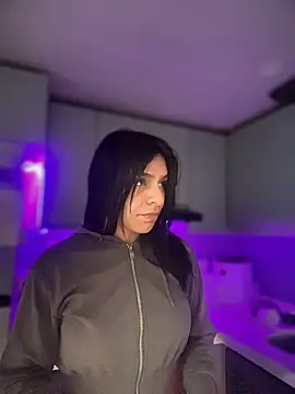 SaraAndrade  online show from 7, 4, 2026