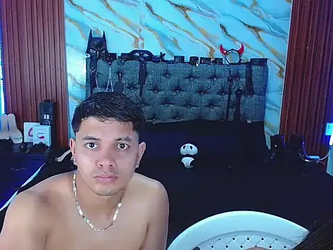 Meryandcris online show from 25, 11, 2025