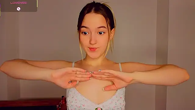 Snapshot of MarySparkl chatting on 30, 11, 2025 MarySparkl online show from 30, 11, 2025