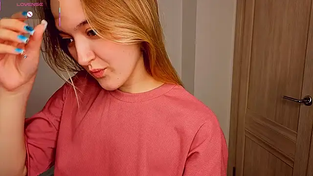 Snapshot of MarySparkl chatting on 3, 12, 2025 MarySparkl online show from 3, 12, 2025