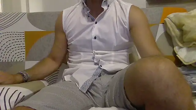 Snapshot of Eroshotlicker chatting on 5, 7, 2026 Eroshotlicker online show from 5, 7, 2026
