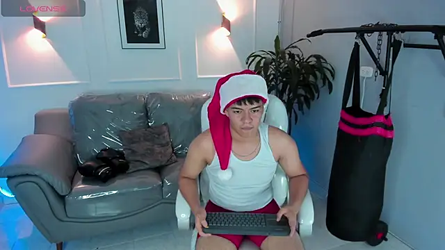 Snapshot of Paul_27_ chatting on 3, 12, 2025 Paul 27 online show from 3, 12, 2025