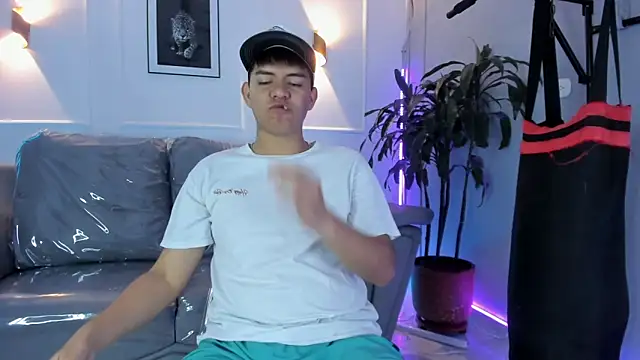 Snapshot of Paul_27_ chatting on 14, 12, 2025 Paul 27 online show from 14, 12, 2025