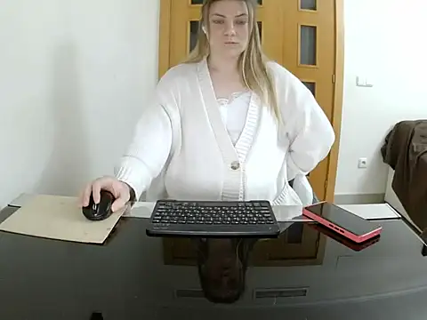 Snapshot of Adelyxveex chatting on 27, 11, 2025 Adelyxveex online show from 27, 11, 2025