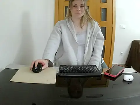 Snapshot of Adelyxveex chatting on 1, 12, 2025 Adelyxveex online show from 1, 12, 2025