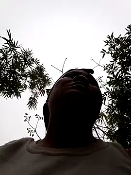 Snapshot of hey-bana chatting on 4, 12, 2025 hey-bana online show from 4, 12, 2025