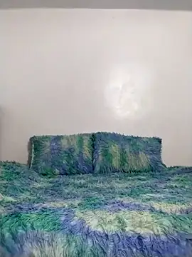 Snapshot of NiinaHans chatting on 28, 11, 2025 NiinaHans online show from 28, 11, 2025