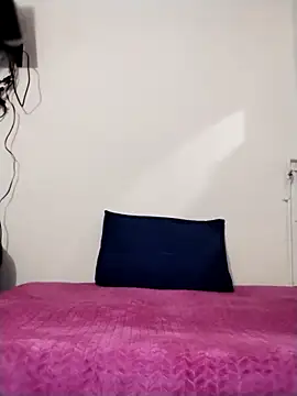 Snapshot of NiinaHans chatting on 5, 12, 2025 NiinaHans online show from 5, 12, 2025