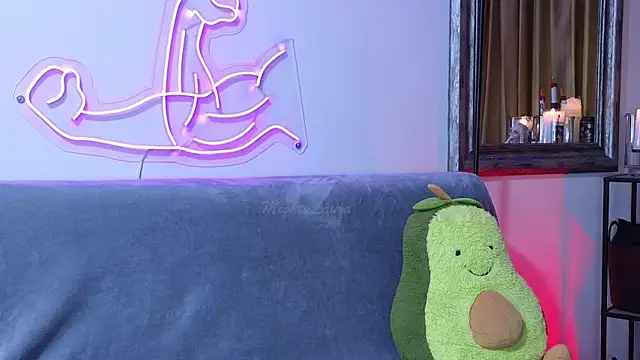 MightyLaura1 online show from 1, 4, 2026