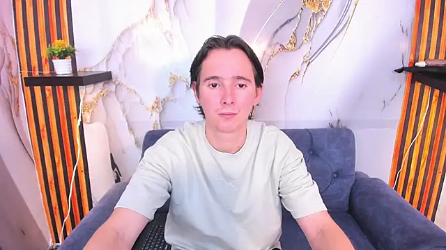 Snapshot of Aaron_LatinMen2 chatting on 4, 12, 2025 Aaron LatinMen2 online show from 4, 12, 2025