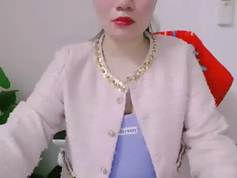 Snapshot of Lisa537- chatting on 5, 12, 2025 Lisa537- online show from 5, 12, 2025