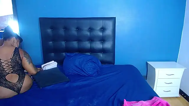 Snapshot of naughty_bigass_18 chatting on 5, 12, 2025 naughty bigass 18 online show from 5, 12, 2025