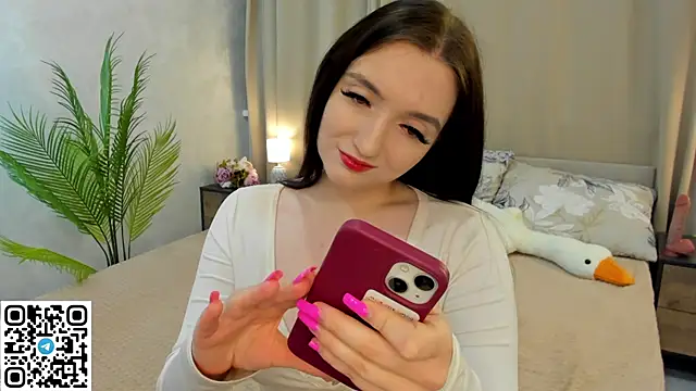 Snapshot of Lesley_Wings chatting on 5, 12, 2025 Lesley Wings online show from 5, 12, 2025