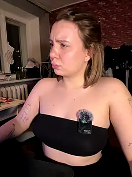 Snapshot of Annahylio chatting on 30, 11, 2025 Annahylio online show from 30, 11, 2025