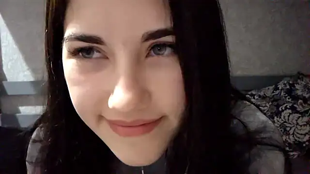 Snapshot of StarYeadon chatting on 4, 12, 2025 StarYeadon online show from 4, 12, 2025