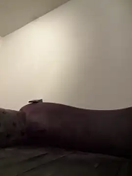 Snapshot of Laufla chatting on 4, 12, 2025 Laufla online show from 4, 12, 2025