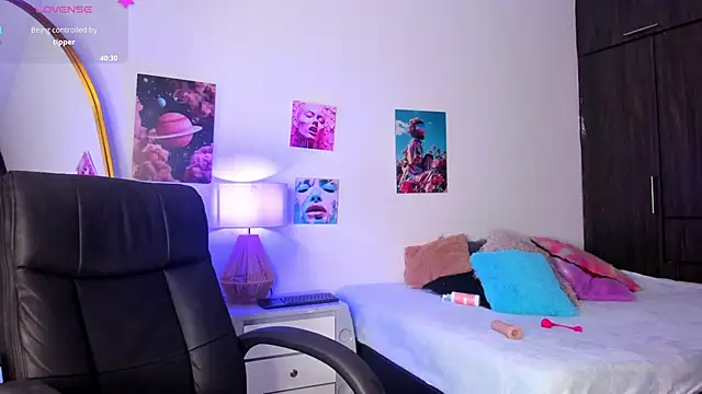 camila hott69  online show from 25, 3, 2026