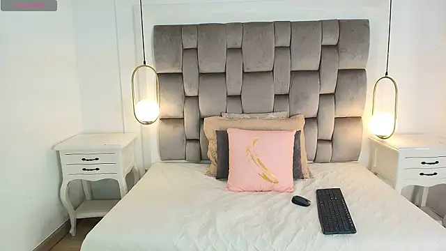 Snapshot of gaby_smit__ chatting on 2, 12, 2025 gaby smit online show from 2, 12, 2025