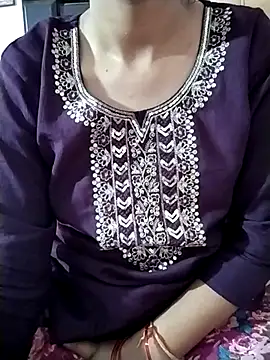 RASHMI SHARMA9 online show from 7, 4, 2026