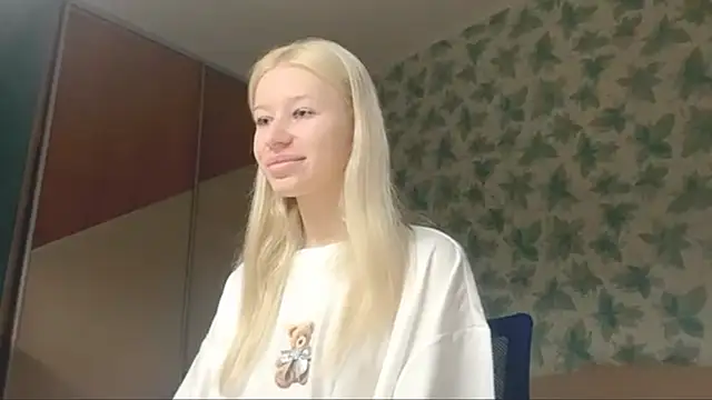 Barbie Blondie online show from 14, 12, 2025