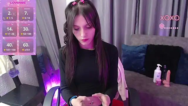 TiinaJonus  online show from 11, 4, 2026