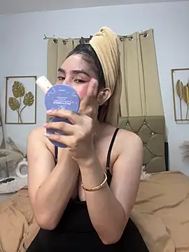 Snapshot of SofiaHarison chatting on 1, 12, 2025 SofiaHarison online show from 1, 12, 2025