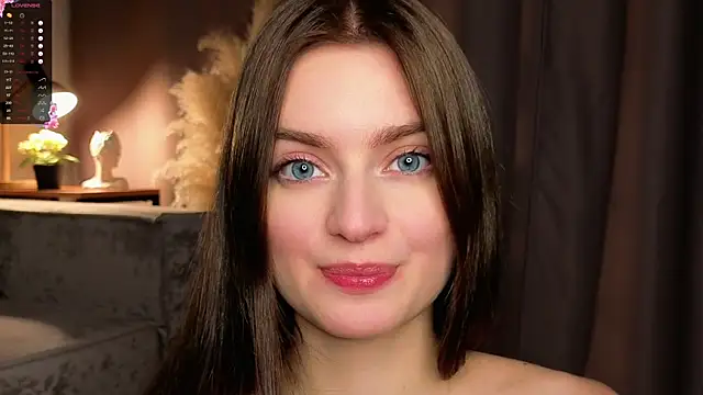 Snapshot of Sara_Kinsly chatting on 3, 12, 2025 Sara Kinsly online show from 3, 12, 2025