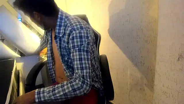 Snapshot of DANIDICK_VC chatting on 16, 12, 2025 DANIDICK VC online show from 16, 12, 2025