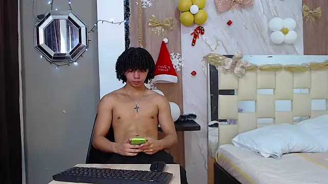 Snapshot of kim_curlyy chatting on 16, 12, 2025 kim curlyy online show from 16, 12, 2025