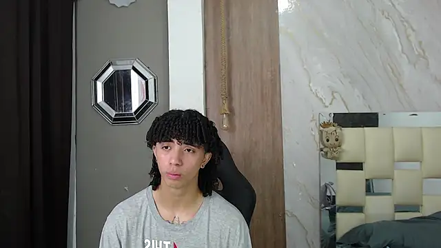 kim curlyy online show from 9, 5, 2026