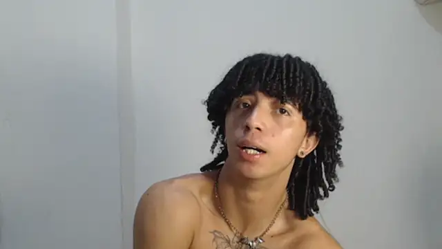 kim curlyy online show from 3, 8, 2026
