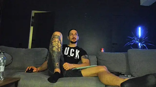 Snapshot of huntingod chatting on 15, 12, 2025 huntingod online show from 15, 12, 2025