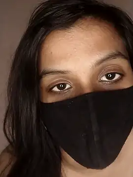 your-Mia07 online show from 5, 12, 2025