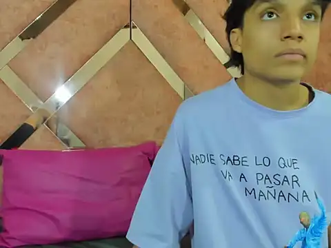 Yui And rin  online show from 5, 12, 2025