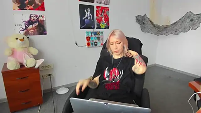 AuraliLi online show from 17, 12, 2025