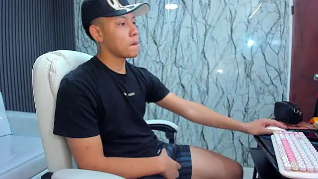 Snapshot of marcus_20 chatting on 30, 11, 2025 marcus 20 online show from 30, 11, 2025