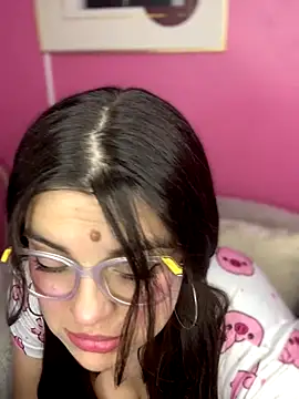 Snapshot of Scarletts_Boobs chatting on 3, 12, 2025 Scarletts Boobs online show from 3, 12, 2025