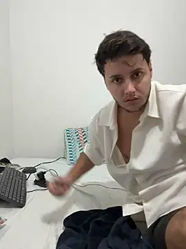 Snapshot of RicoValen chatting on 17, 2, 2026 RicoValen online show from 17, 2, 2026